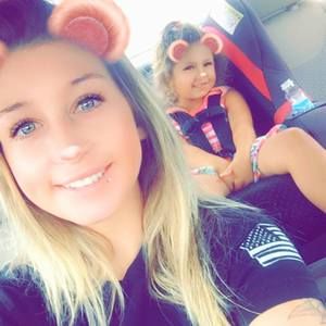 Meet your Posher, Danielle